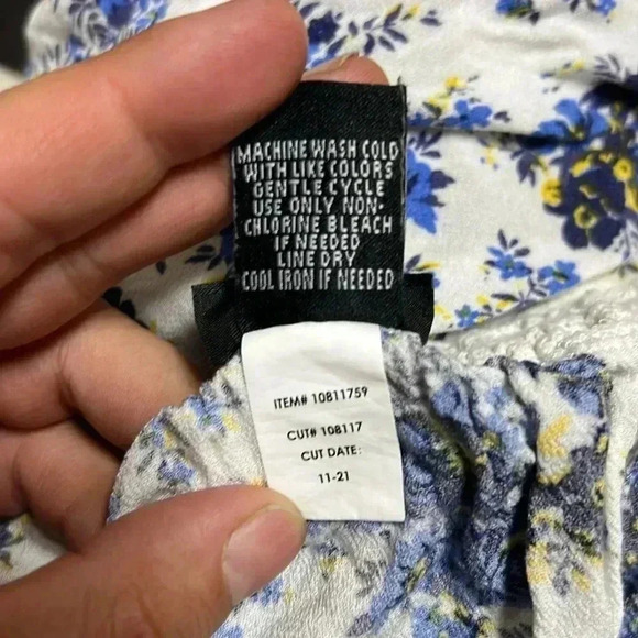 Torrid Blue & White Floral Off Shoulder Georgette Blouse Plus Size 2X (18/20) - Picture 5 of 5